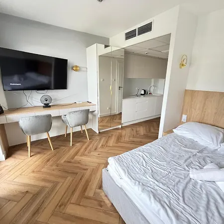 24h Pileckiego 华沙